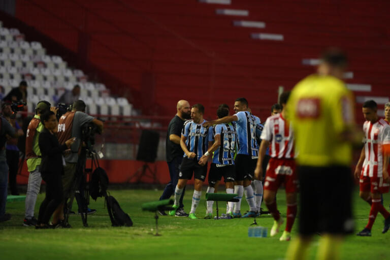 Grêmio vence o Náutico e mais uma vez consegue o acesso à Série A nos Aflitos