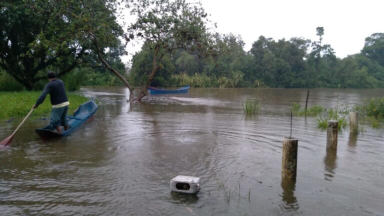 Defesa Civil alerta para chuvas intensas em Santa Catarina e Paraná até amanhã