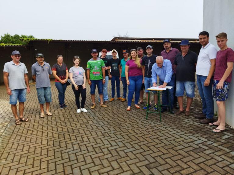 Pato Bragado repassa escarificadores novos a produtores do interior