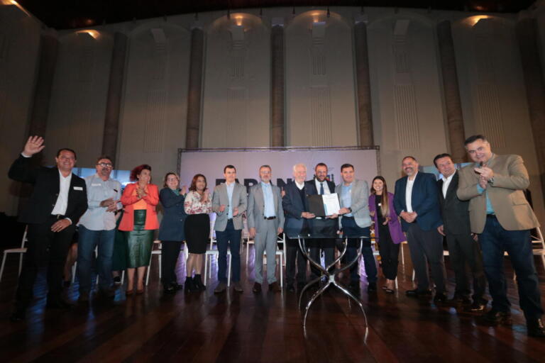 Governo destina R$ 42 milhões para ações voltadas à infância e aos idosos em 383 municípios