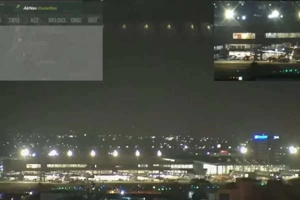 Vídeo: pilotos relatam luzes não identificadas no céu de Porto Alegre