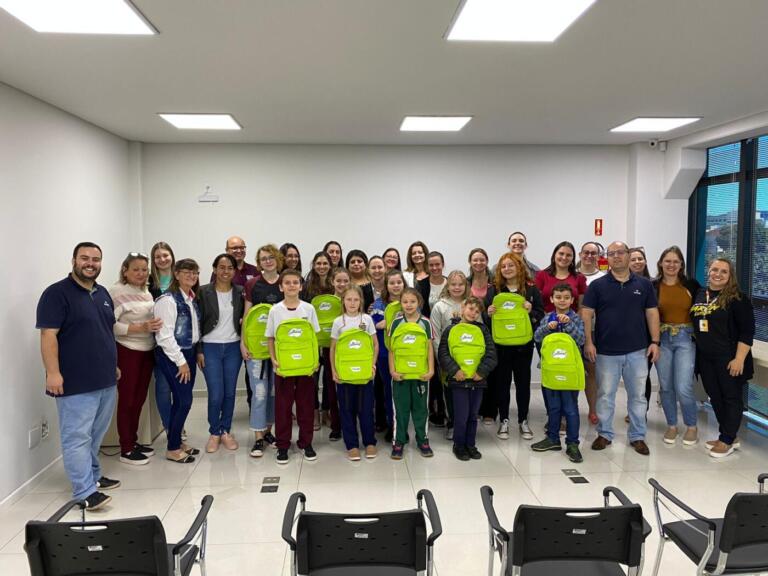 Sicoob Confiança promove concurso cultural com dois mil participantes; confira os 16 estudantes premiados