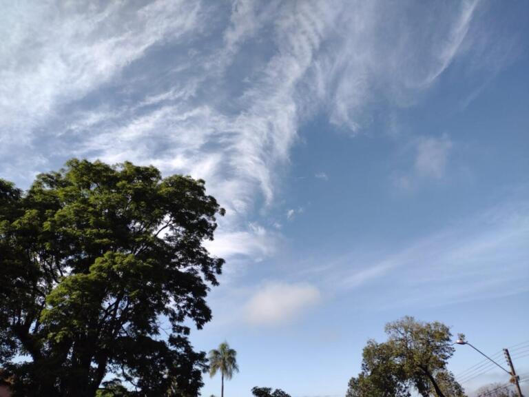 Sol aparece e temperaturas voltam a subir; veja a previsão para esta segunda-feira e feriado