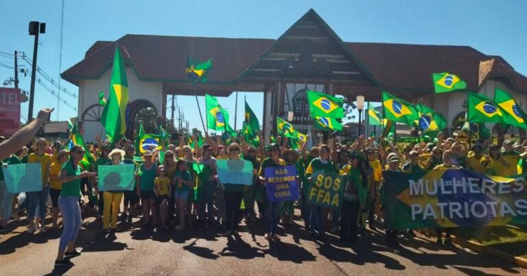 Feriado da Proclamação da República é marcado por mobilizações e protestos em Marechal Rondon