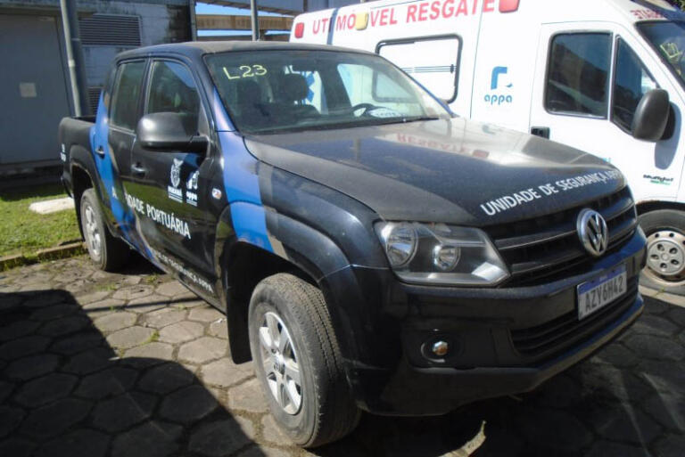 Portos do Paraná promove leilão de 30 veículos aptos a rodar