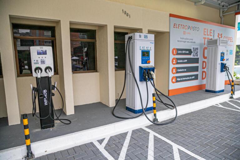 Copel coloca em operação seu primeiro eletroposto com carregador ultrarrápido