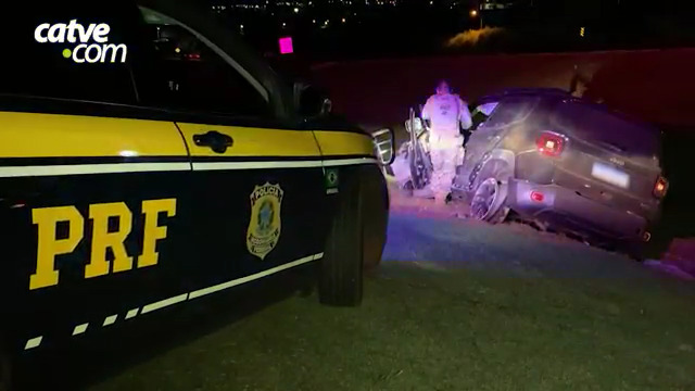 PRF apreende mais de 600 quilos de maconha após perseguição na BR-277