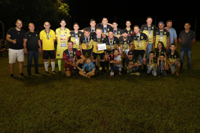 Cunhados’ FC e Abatedouro Niederle/Rústico AJS vencem o Campeonato Municipal de Futebol Sete