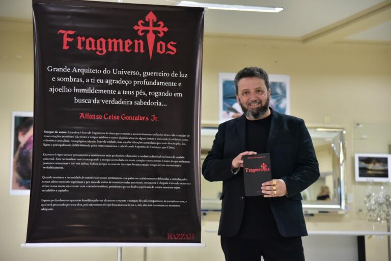 Affonso Celso Gonçalves Jr. lança livro Fragmentos