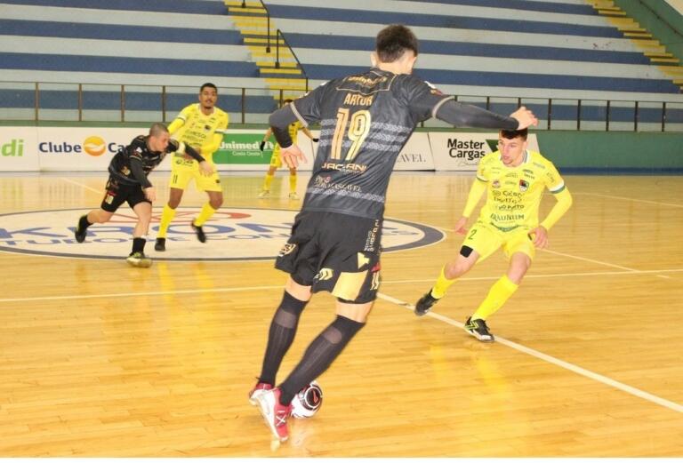 Marechal é derrotado pela ACEL no primeiro duelo decisivo do Paranaense sub-20