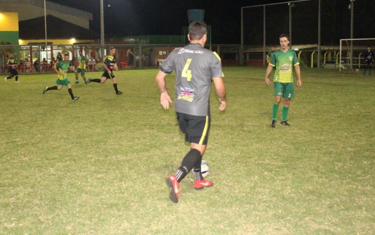 Supermercados e ADM vão decidir o Interno de Futebol Suíço da AACC