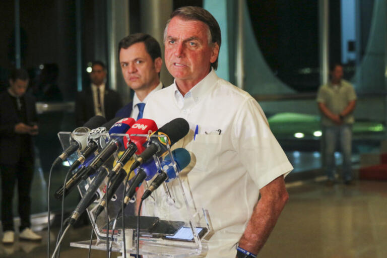 Bolsonaro deixa o Brasil nesta sexta-feira com destino a Orlando, nos Estados Unidos