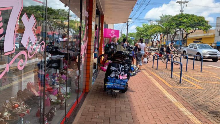 Comércio de Marechal Rondon atende em horário especial neste sábado