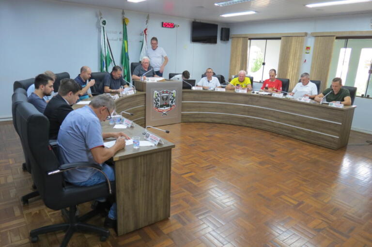 Aprovado projeto que cria política de transparência nas escolas municipais