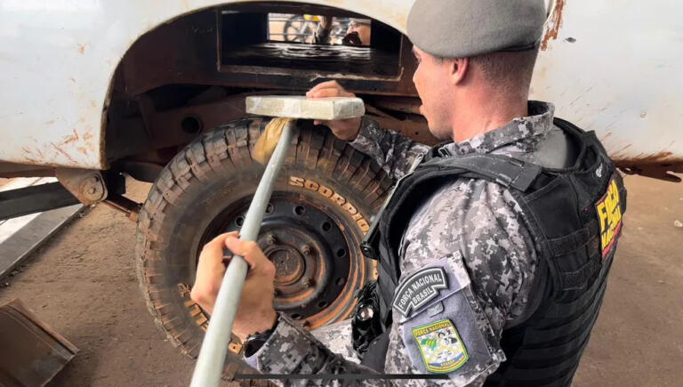 Paraguaio é preso após transportar mais de 300 quilos de maconha na hora do gol do Brasil, aponta polícia