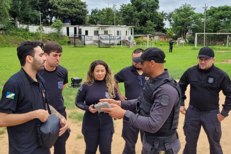 Policiais penais do Paraná participam em Minas Gerais de curso para operar drones