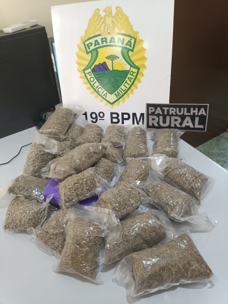 Mochila recheada de drogas é encontrada em Mercedes