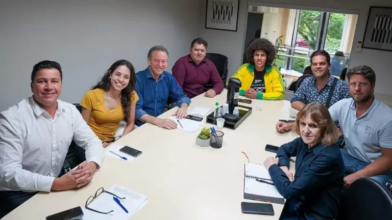 Requião Filho é o novo líder da Oposição na Assembleia Legislativa