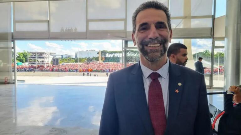 Enio Verri pode assumir como diretor-geral da Itaipu