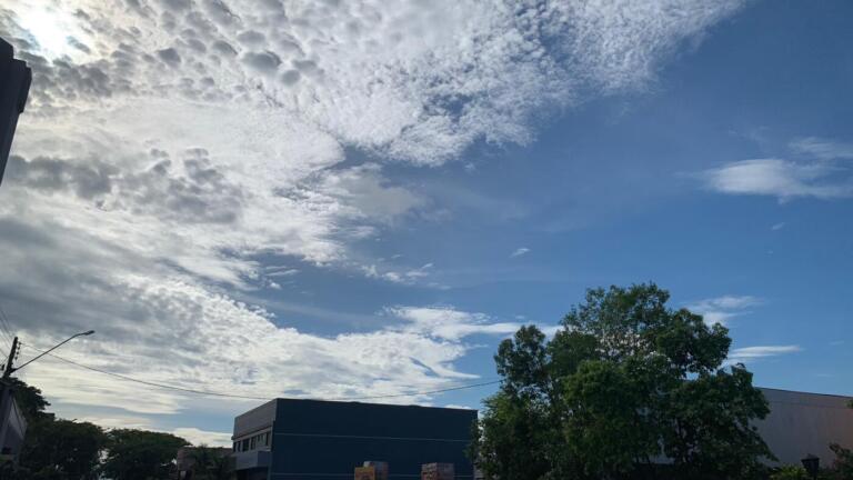 Verão será de calor intenso e chuvas frequentes, afirma especialista