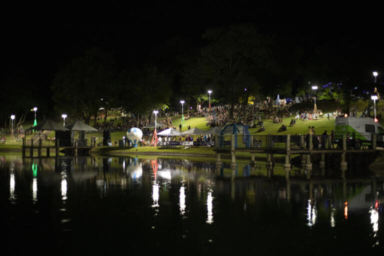 Luzes e fonte luminosa são inauguradas no lago de Nova Santa Rosa