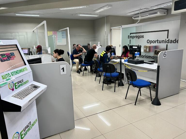 Salas do Empreendedor atenderam mais de 190 mil pequenas empresas no Paraná em 2022