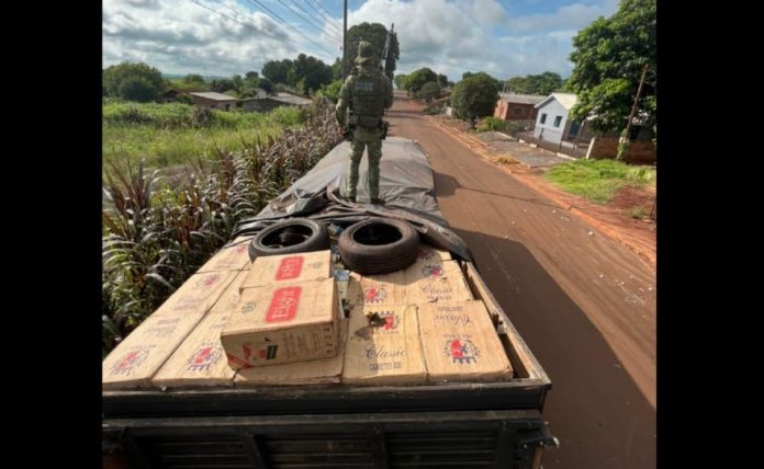20 mil pacotes de cigarros e 10 pneus contrabandeados são apreendidos em Palotina