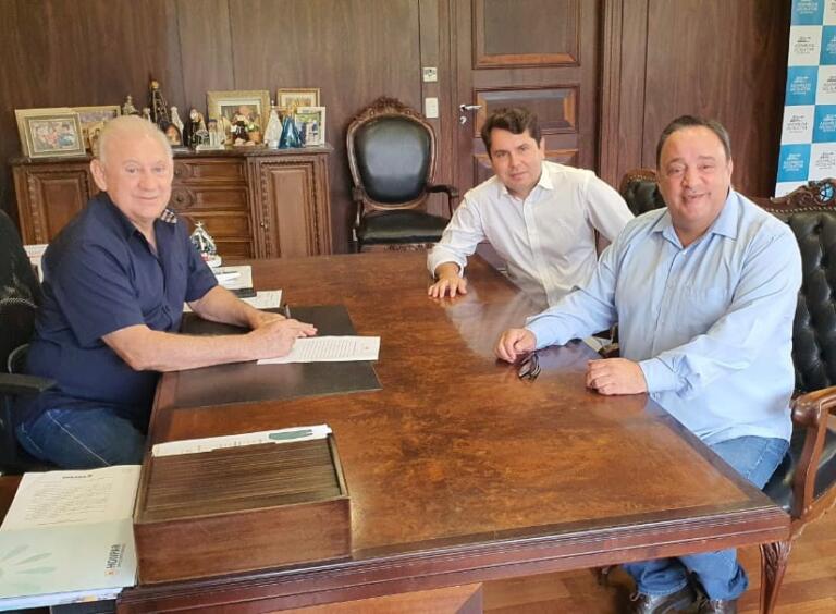 Hussein Bakri reassume cadeira na Assembleia Legislativa