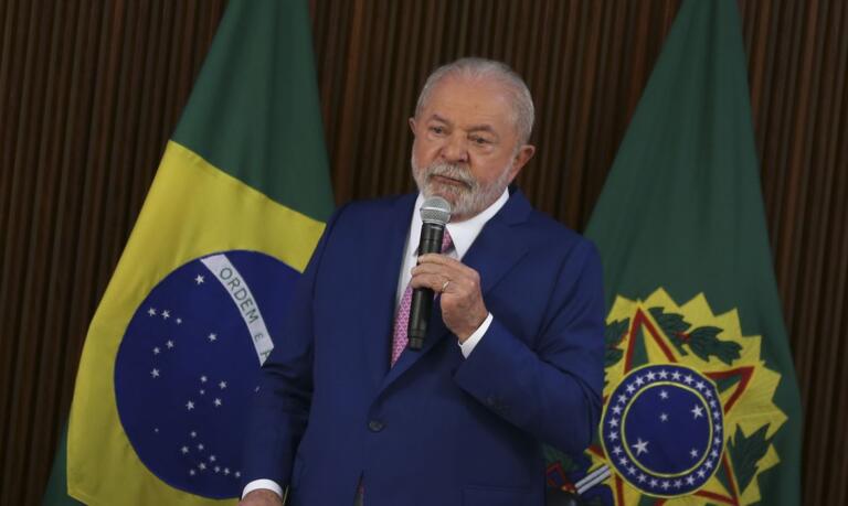 Lula avalia se prorroga desoneração de combustíveis; Fazenda é contra