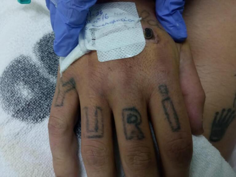 Hospital Universitário pede auxílio para localizar familiares de paciente internado