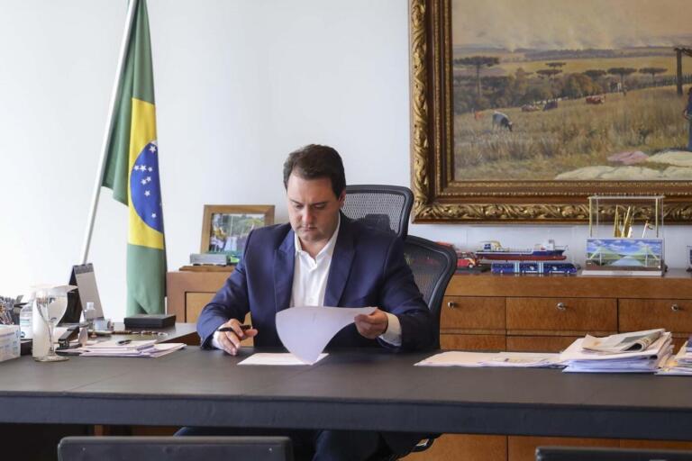 Governador do Paraná anuncia recondução dos diretores da Ferroeste, Invest, Fomento e BRDE