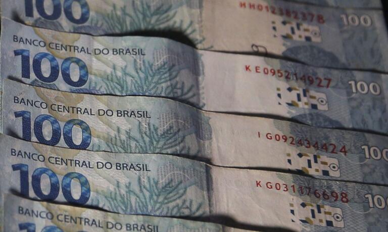 “Dinheiro esquecido”: mais de meio milhão de pessoas têm acima de R$ 1 mil para receber