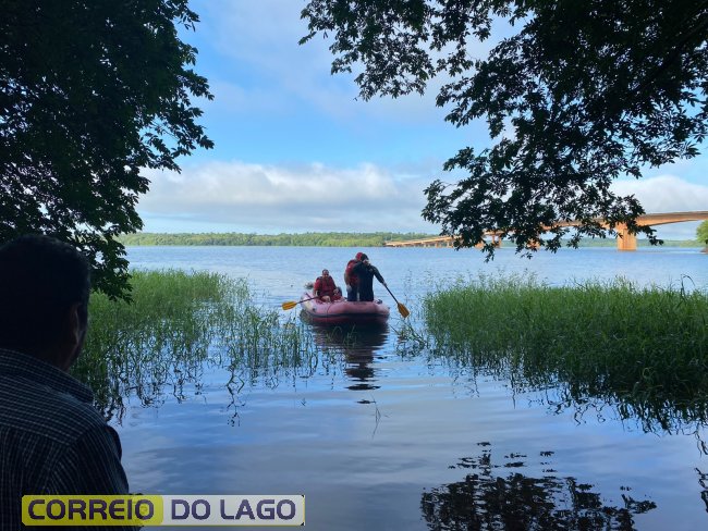 Bombeiros resgatam corpo de homem do Lago de Itaipu próximo ao distrito de Sub-Sede