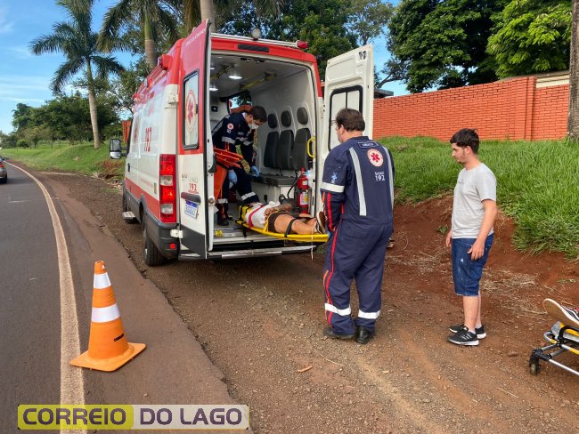 Casal fica ferido após sofrer queda de moto em Santa Helena