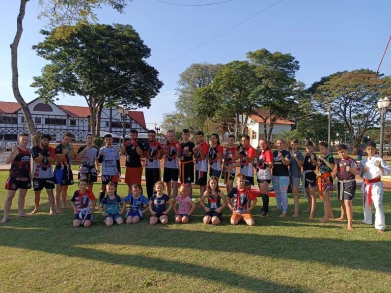 Projeto oferta aulas gratuitas de karatê para quatro-pontenses a partir de quatro anos