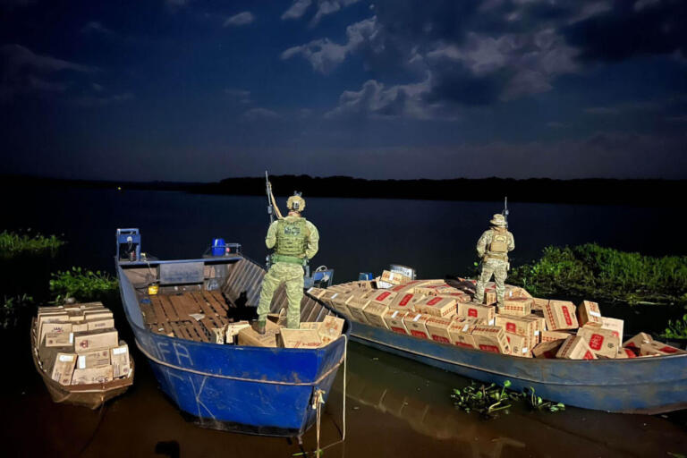 Mais de 30 mil pacotes de cigarros contrabandeados são apreendidos na fronteira