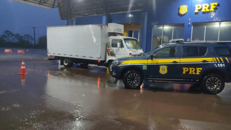 PRF recupera mais dois veículos com queixas de roubo e furto e apreende menor em “reincidência de ato infracional”