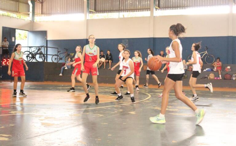 Equipes femininas da ACB abrem temporada com amistosos diante de catarinenses