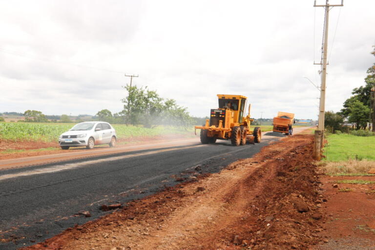 Secretaria de Obras de Maripá inicia reparo de estradas e ruas após chuvarada