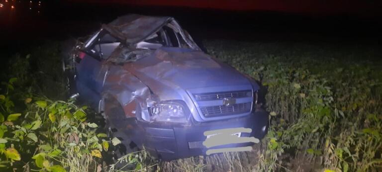 Ocupantes de S10 abandonam veículo após acidente na PR-495