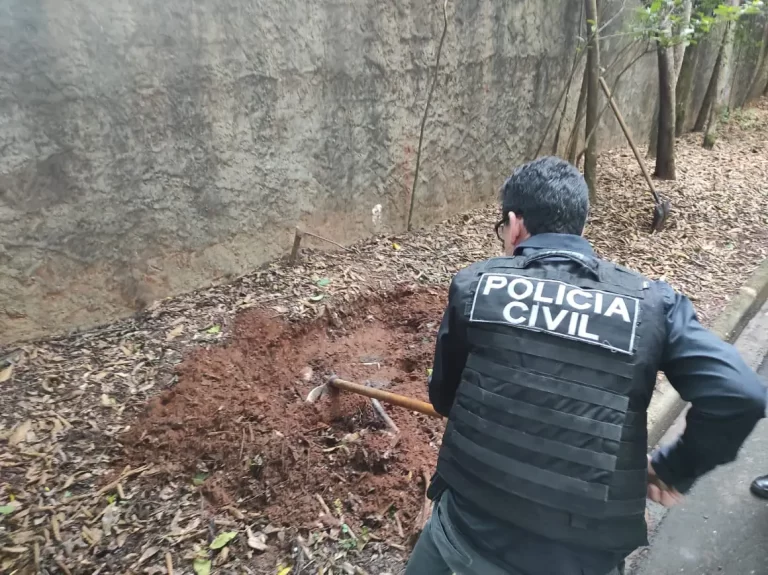 Polícia encontra mais duas vítimas do assassino de médico e travesti