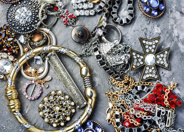 Curso de criação e montagem de bijuterias abre série de capacitações da prefeitura rondonense em 2023