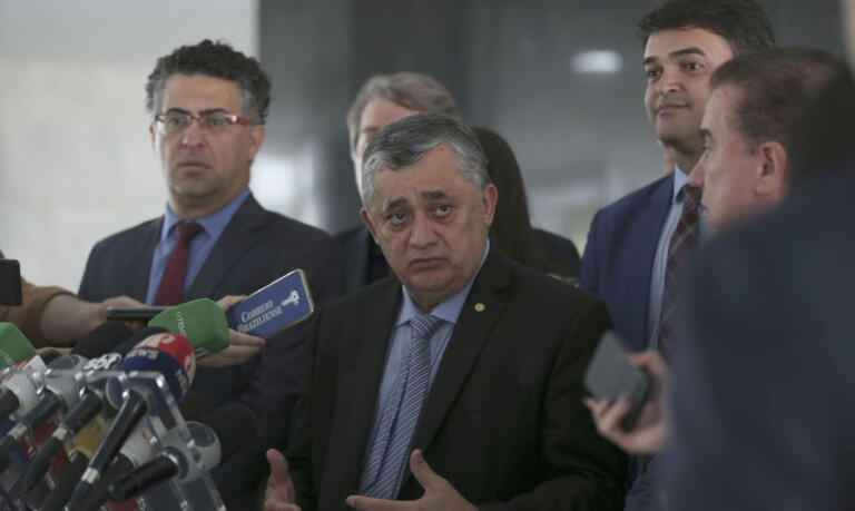 Reforma tributária pode ser votada até final do ano, diz líder do governo na Câmara