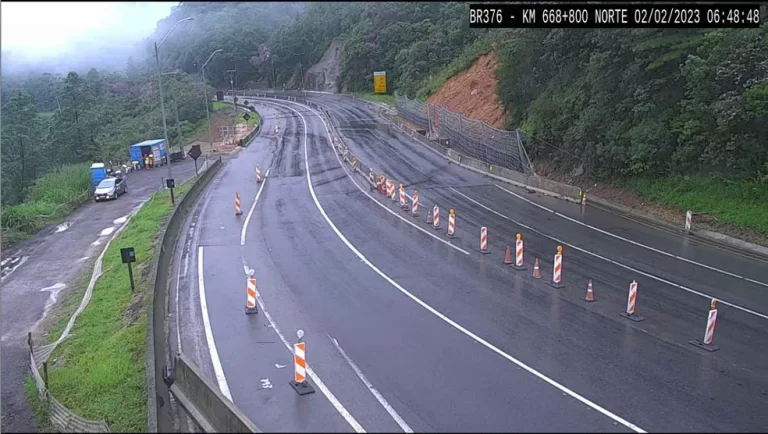 Interdição de segurança bloqueia a BR-376 em ambos os sentidos