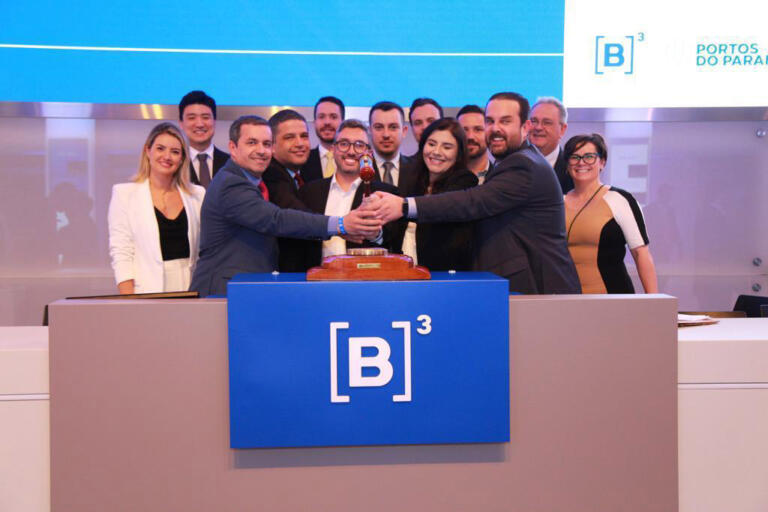 Governo concede área do Porto de Paranaguá em leilão e garante R$ 338 milhões em investimento