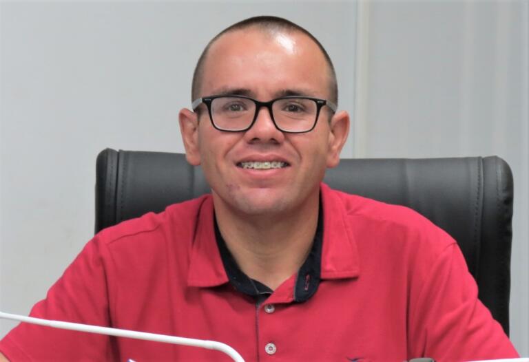 Gordinho do Suco solicita roçada nas margens da rodovia entre Anel Viário e Clube Guarani