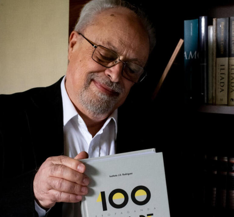 Livro “100 Anos de criatividade” traz recorte histórico da publicidade paranaense