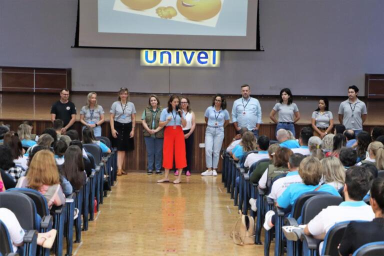 Itaipu, Lindeiros e PTI alinham ações com gestores de educação ambiental, cultura e parceiros de 55 municípios