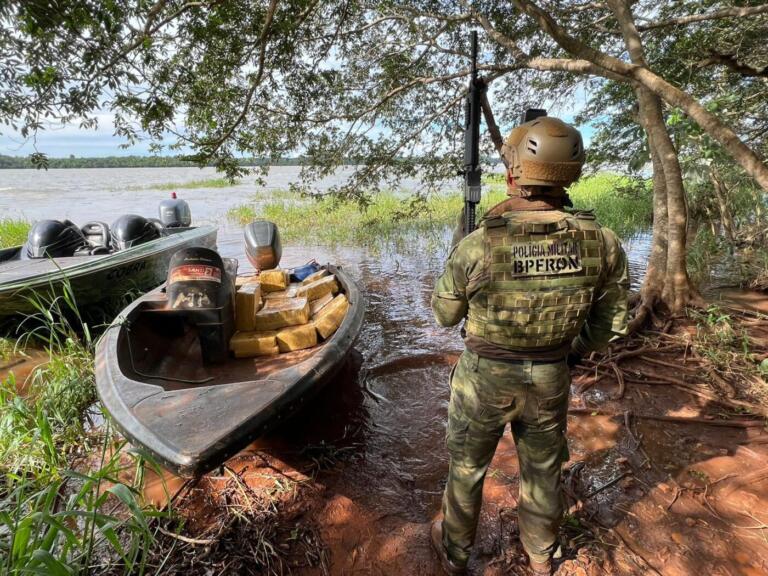 Embarcação com uma tonelada de droga é apreendida em Pato Bragado