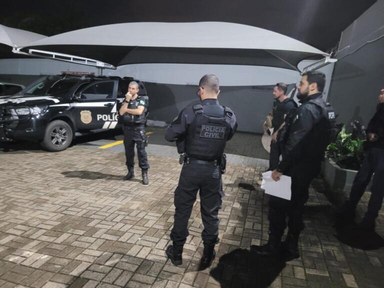 Furto de escavadeira em Toledo desencadeia investigações que identificam associação criminosa